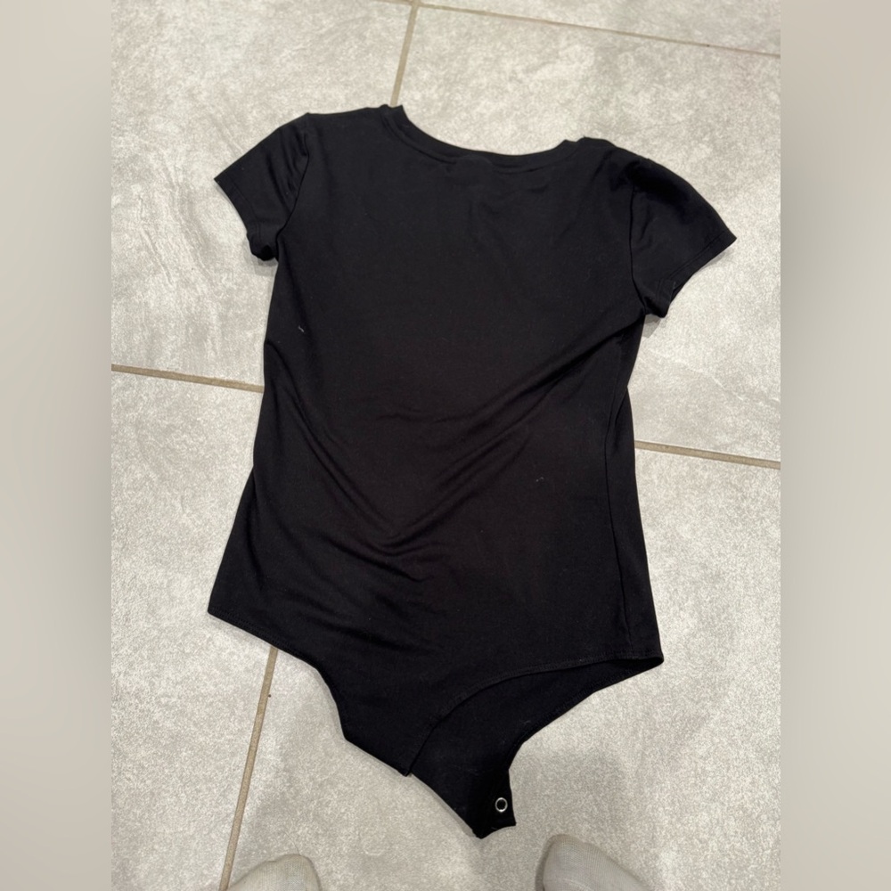Women’s Rue 21 Black T-Shirt Bodysuit W/ Buttons Size Small